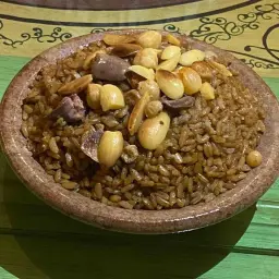ارز خلطة بالمكسرات
